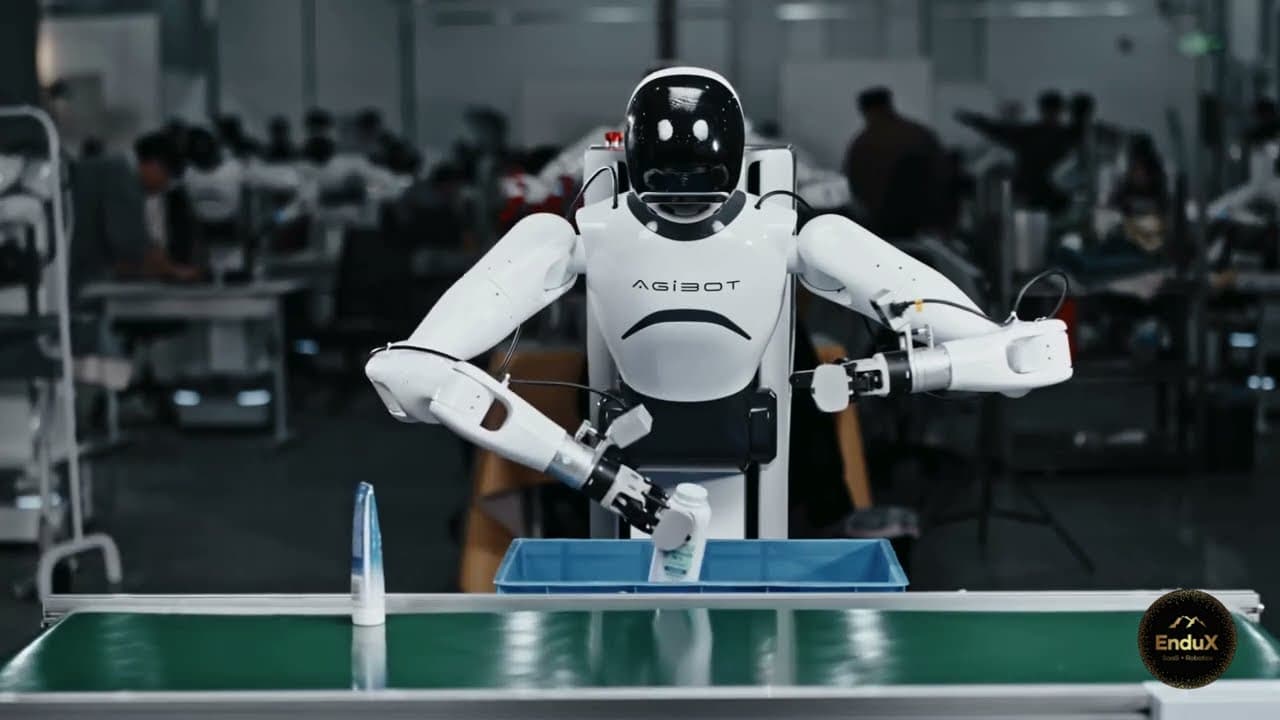 Agibot G1 working at the conveyor belt